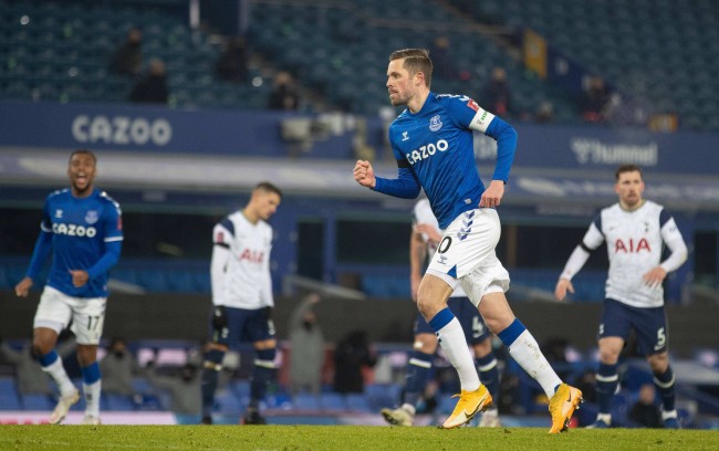 他的防守能 他的防守能